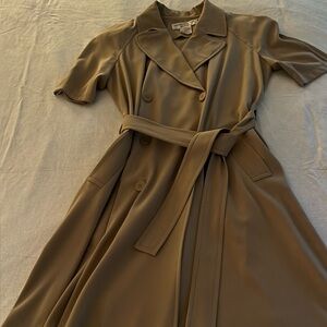 Jones New York Classic Tan Short Sleeve Dress